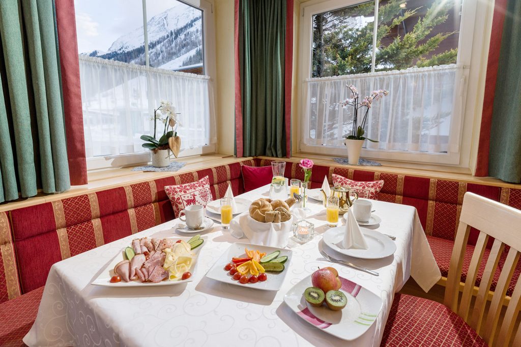 Vitalfrühstück für Skifahrer . by Kössler . Hotel Hintertux Tux