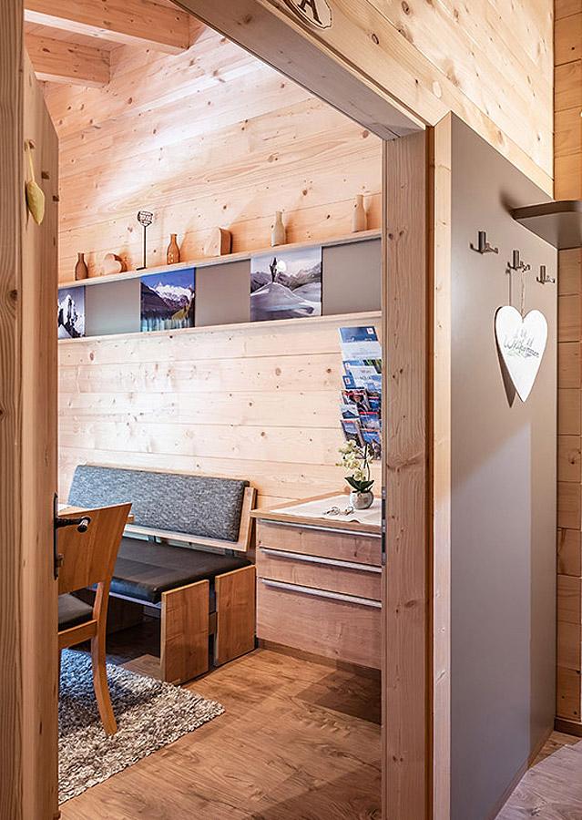 Gang im Appartement beim Gletscher Aktiv Hotel in Hintertux Tux am Hintertuxer Gletscher